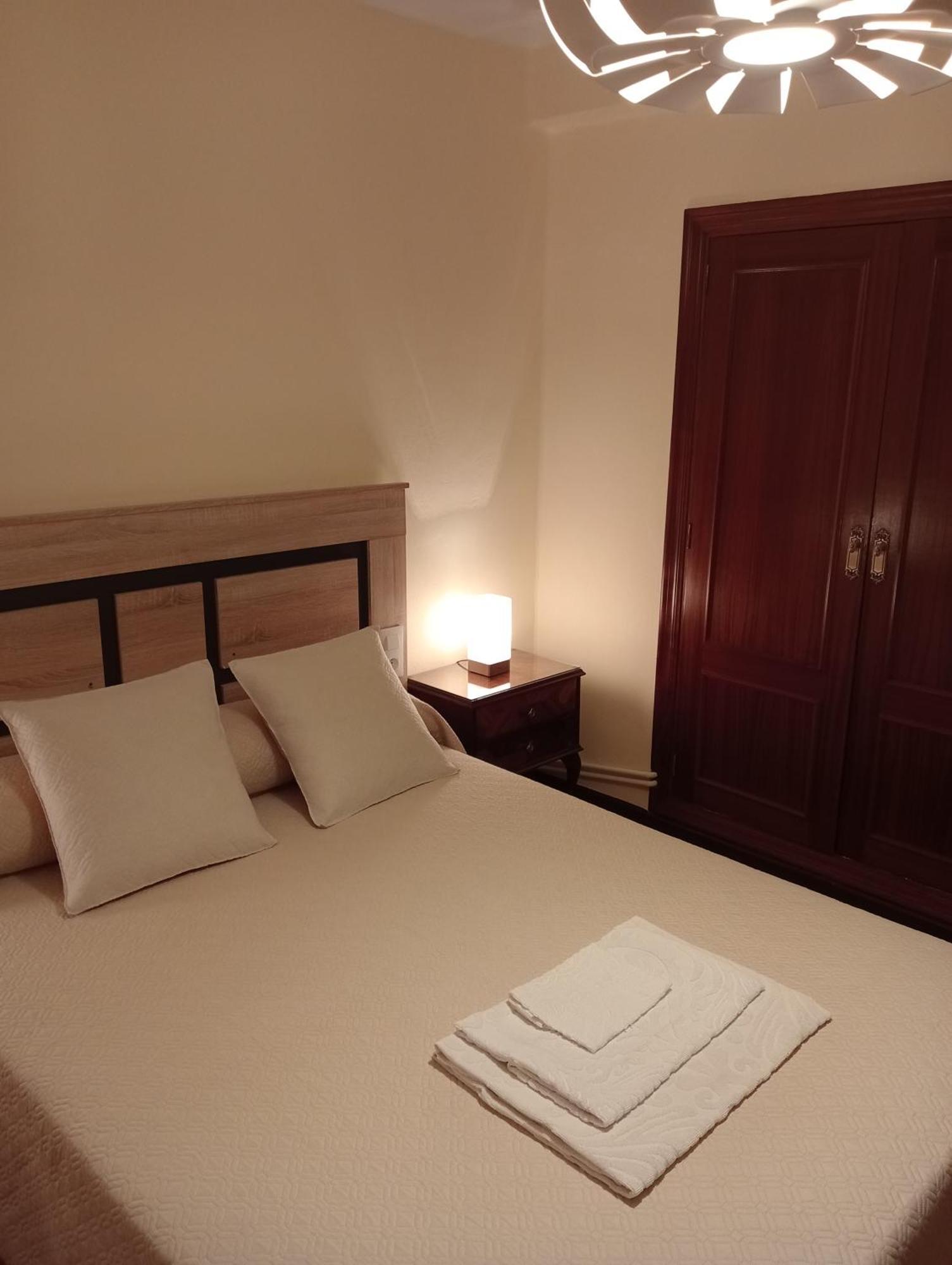 Habitacion Matrimonial Centro Ciudad Oviedo Dış mekan fotoğraf
