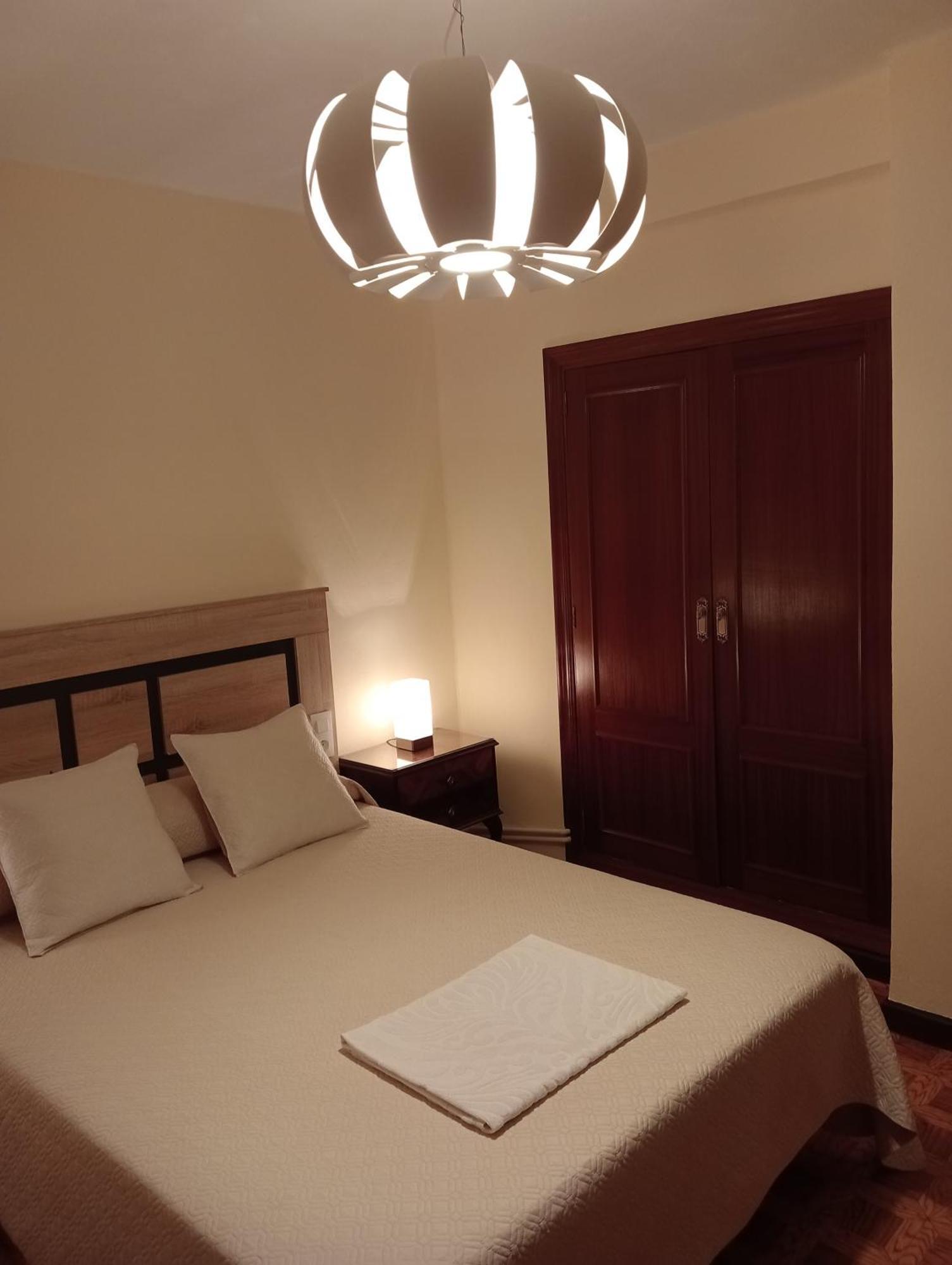 Habitacion Matrimonial Centro Ciudad Oviedo Dış mekan fotoğraf