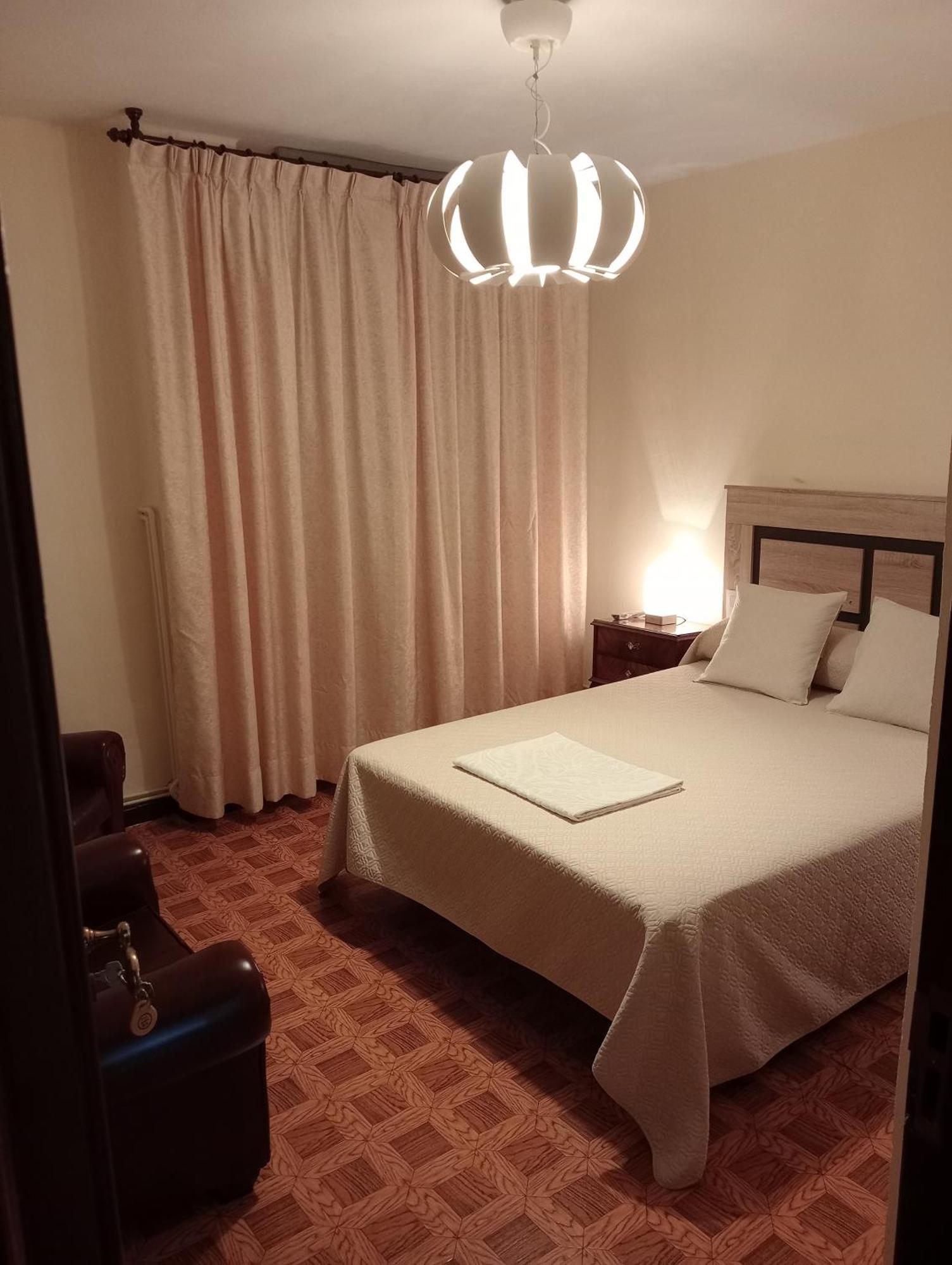 Habitacion Matrimonial Centro Ciudad Oviedo Dış mekan fotoğraf