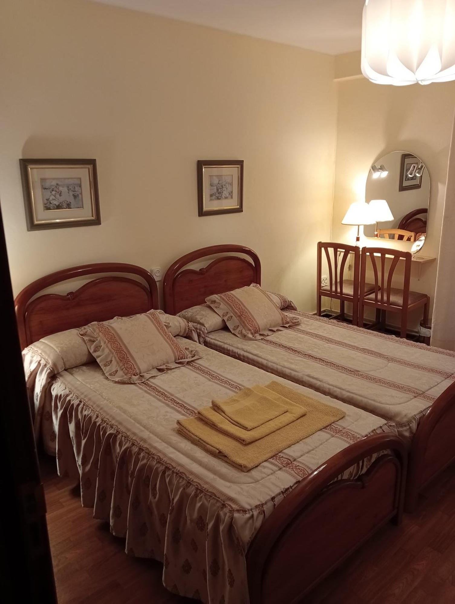 Habitacion Matrimonial Centro Ciudad Oviedo Dış mekan fotoğraf